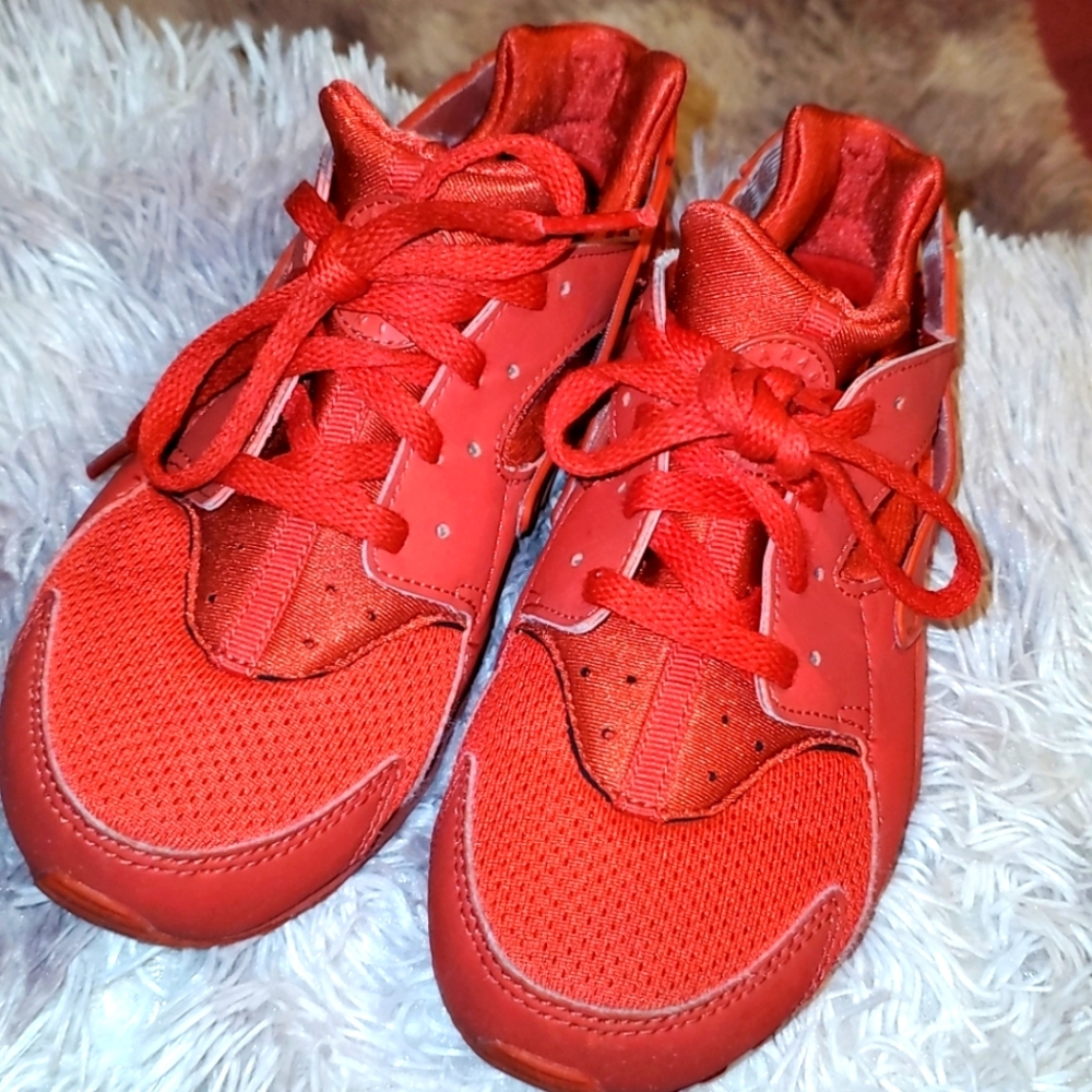 Kids red hurrache 2y